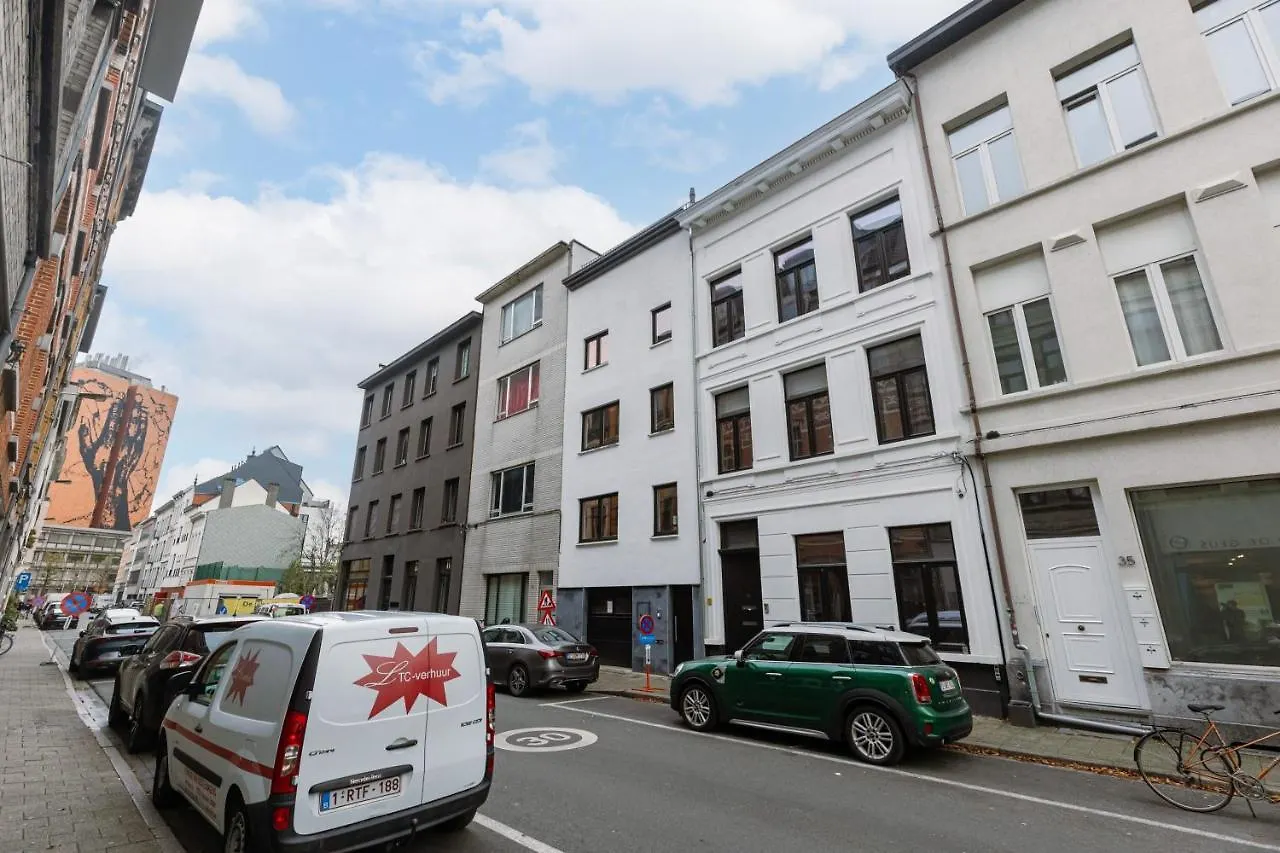 Cozy Apartment With Terrace In The Heart Of アントウェルペン ベルギー