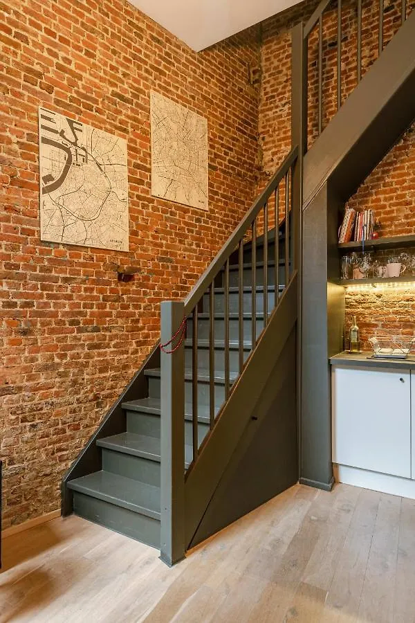 Cozy Apartment With Terrace In The Heart Of アントウェルペン