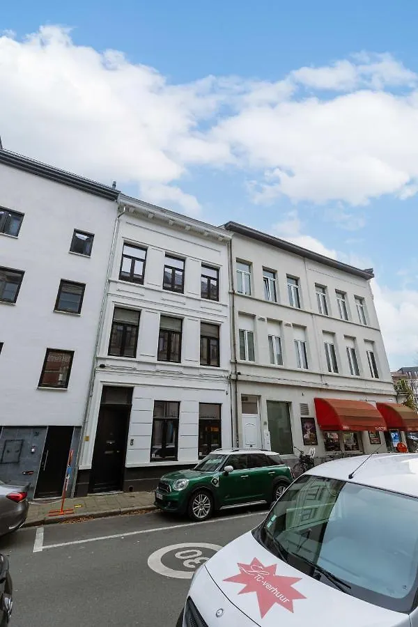 Cozy Apartment With Terrace In The Heart Of アントウェルペン